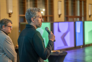 foto: M. Kováč Výstava: prebývanie / multimediálna inštalácia - MK_00079